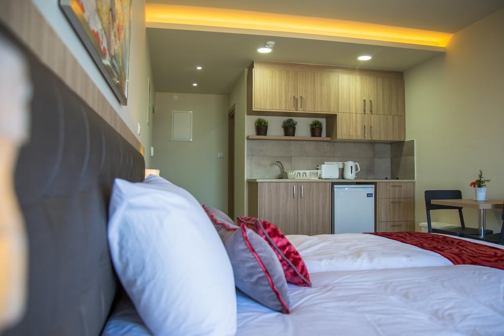 Zodiac Hotel Apartments Larnaca Exterior photo