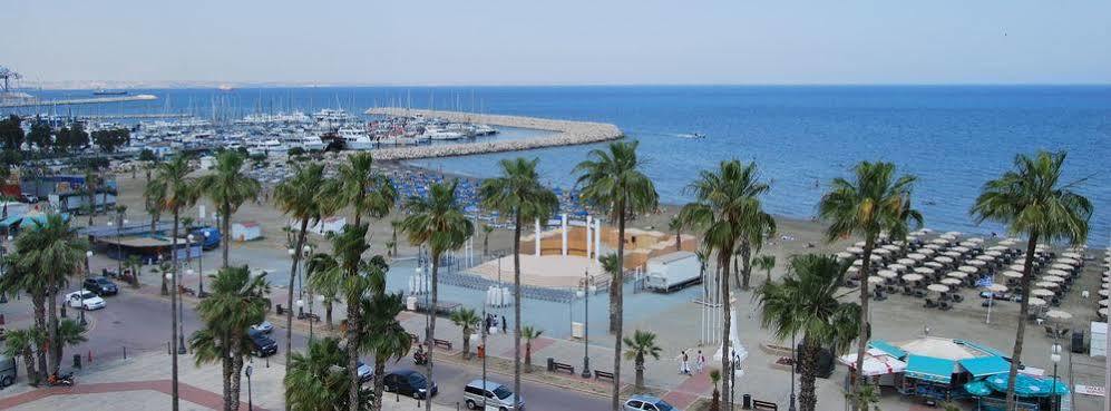 Zodiac Hotel Apartments Larnaca Exterior photo